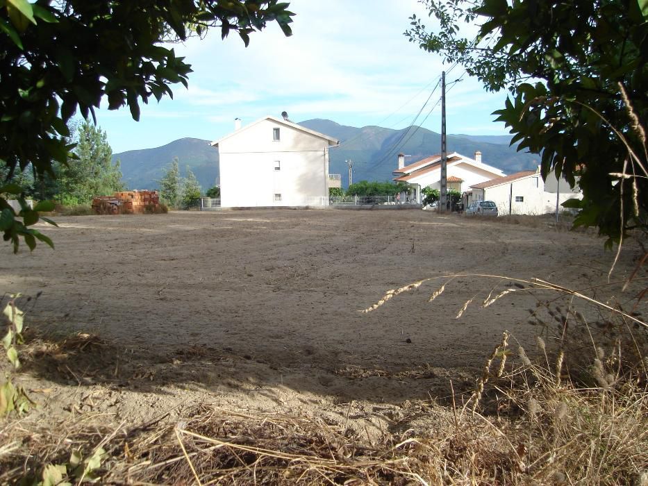 Terreno Oliveira do Hospital - Senhor das Almas — Nogueira do Cravo, Coimbra
