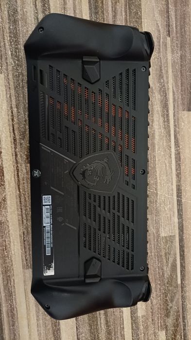 Sprzedaj msi claw a1m