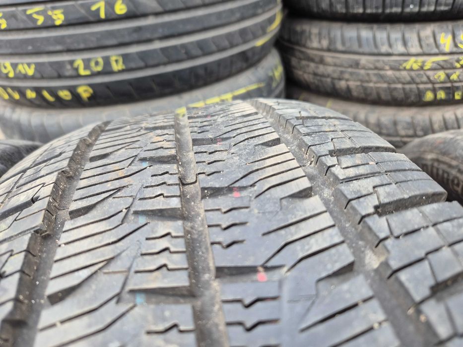 Continental VanContact 4Season 235/65r16c 121/119R N4729