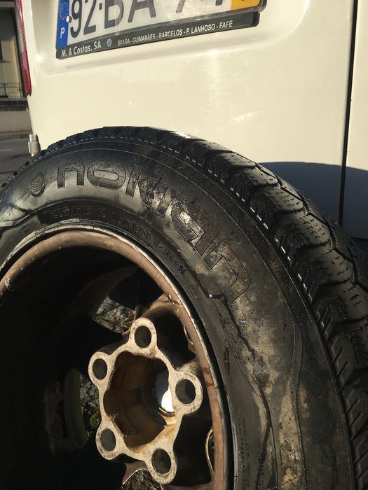 nokian hakkapeliitta 215/70r16