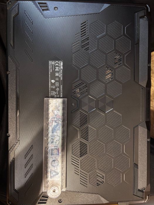 Ноутбук ігровий - ідеальний стан