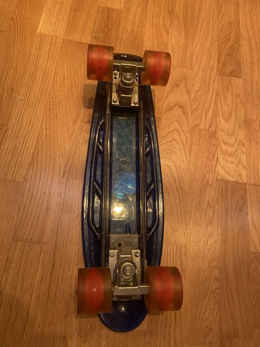 Скейт продам недорого!