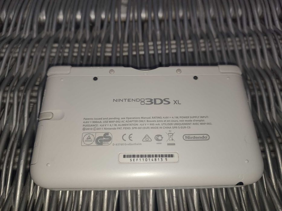 Nintendo 3DS XL + Jogo Pokémon UltraMoon