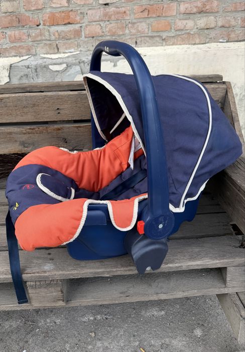 Автокрісло, переноска, люлька