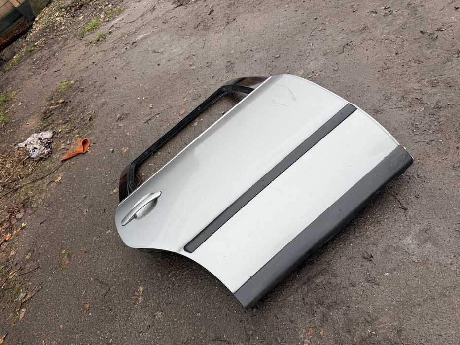 Двері задня права Volkswagen Passat B5
