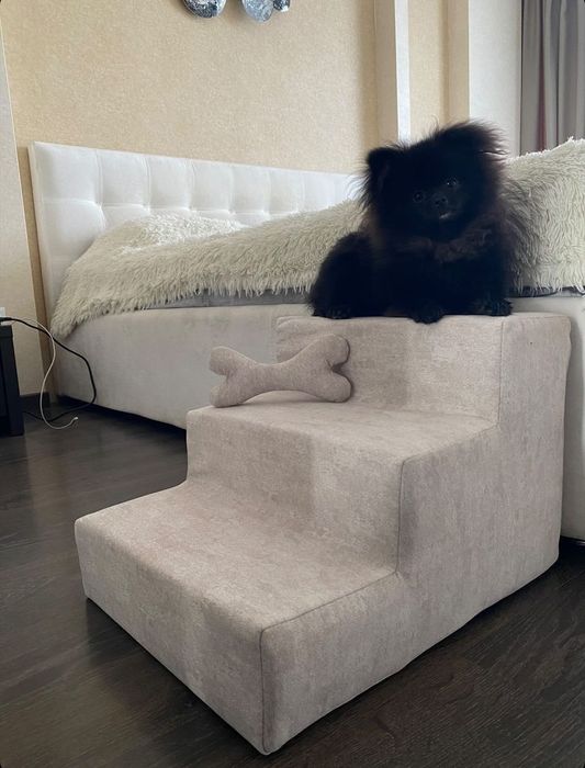 Сходинка для песиків. Колір бежевий з кісточкою. 30*40 см