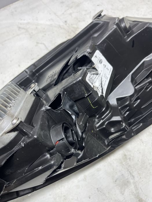 Фари Tesla Model 3,Y