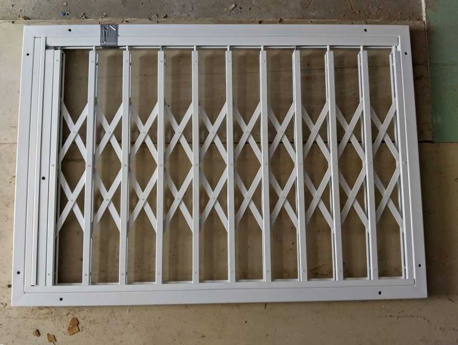 Grade lagarto extensível 120 x 80 x 6 cm muito robusta com fechadura