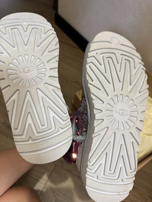UGG  оригінал 37р