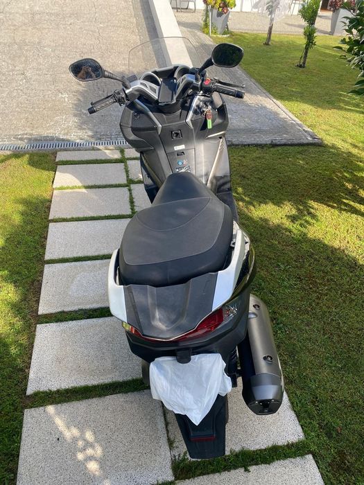 Kawasaki j300 como nova