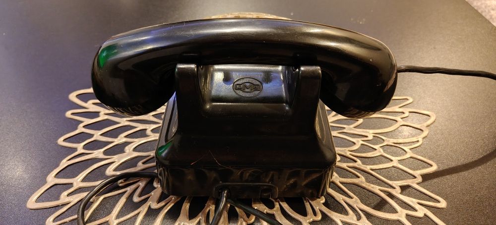 PRL telefon ebonitowy stary
