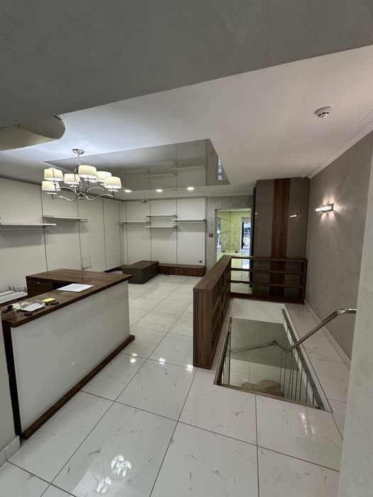 Комерційне приміщення 100 м²