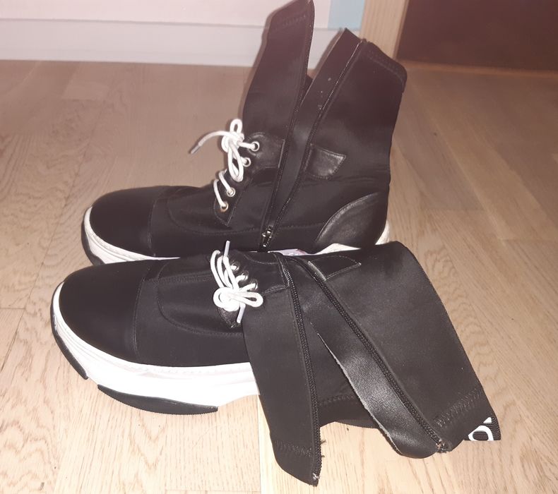 Sneakersy za kostkę