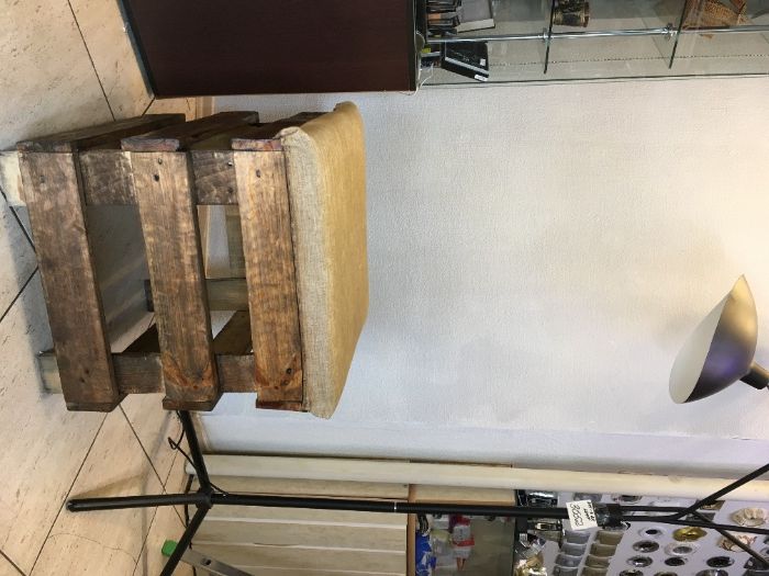 Продам пуфы из дерева для кафе, дома, дачи. / табурет, стул