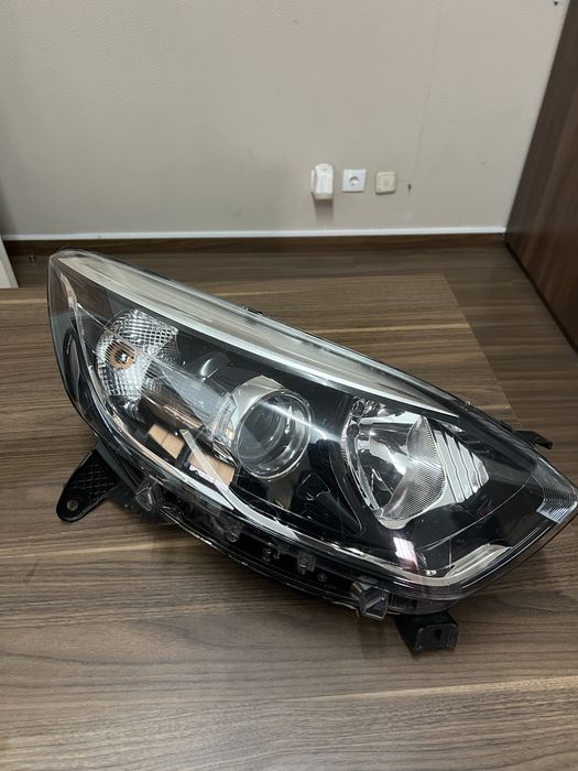 Farol direito renualt captur