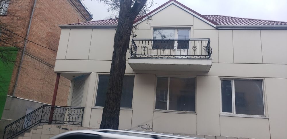 Продам Будинок Центр
