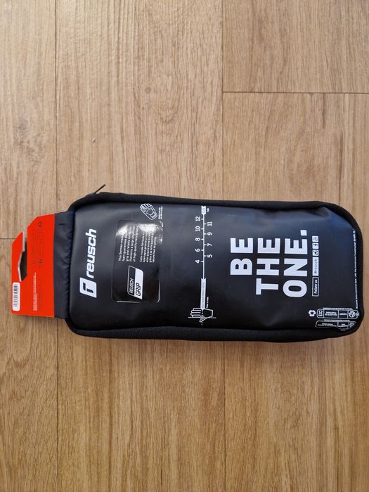 Luvas de Guarda-Redes REUSCH Attrakt Grip tamanho 9