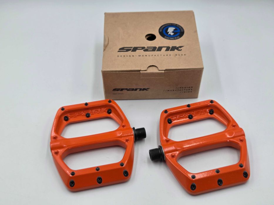 Aluminiowe pedały platformowe SPANK SPOON DC pomarańczowe