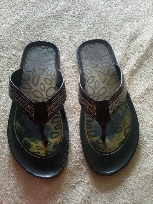 Вьєтнамки чоловічі 40 розмір.