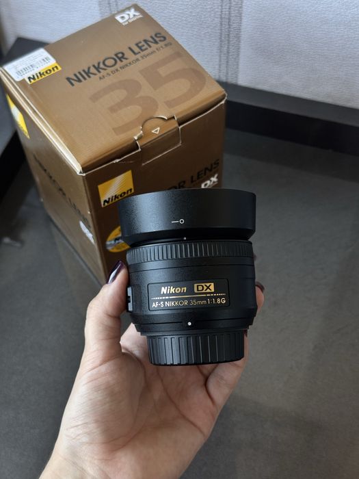 Объектив Nikkor lens af-s dx 35mm f/1.8G