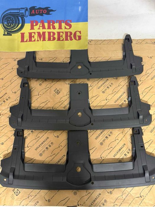 Audi Q7 4M накладка на телевізор кожух облицювання Ауді