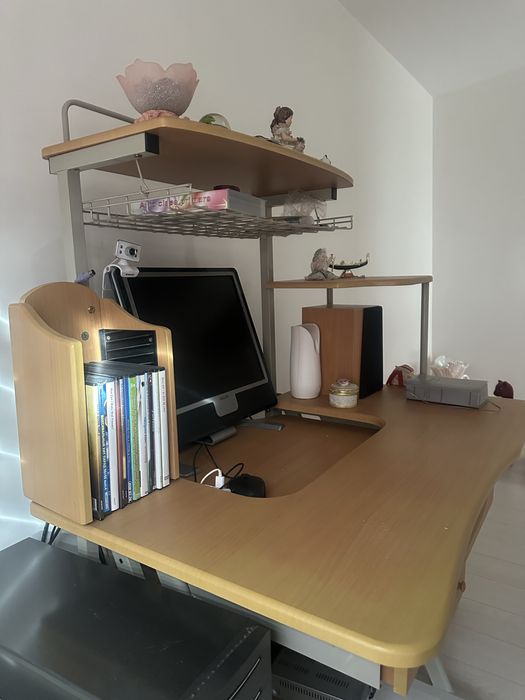 Компютерний стіл