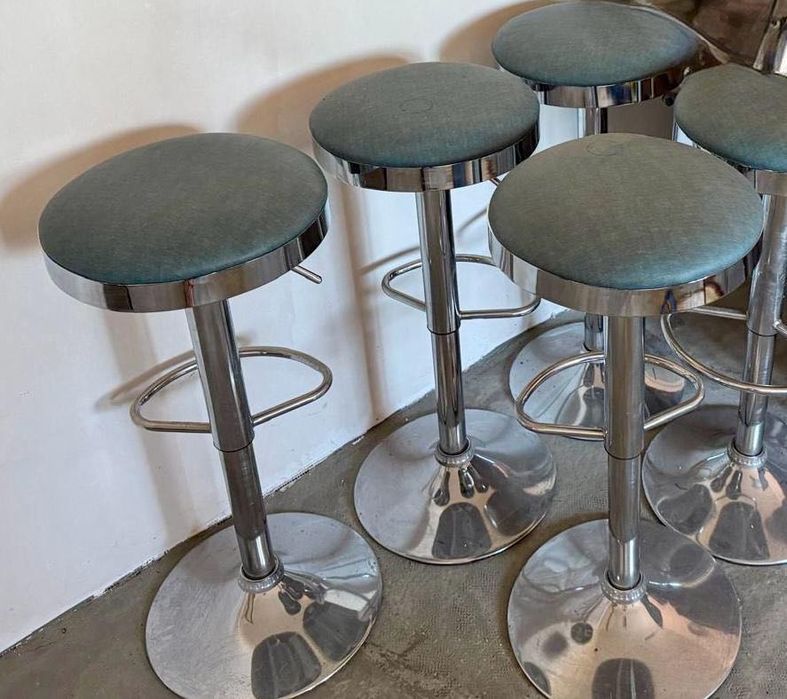 Вигідно! Барні стільці — комплект дешевше