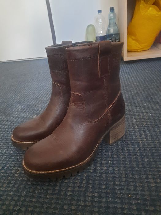 Botki Bullboxer 38