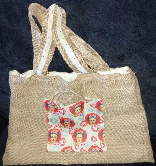 Bolsas artesanais de senhora- novas