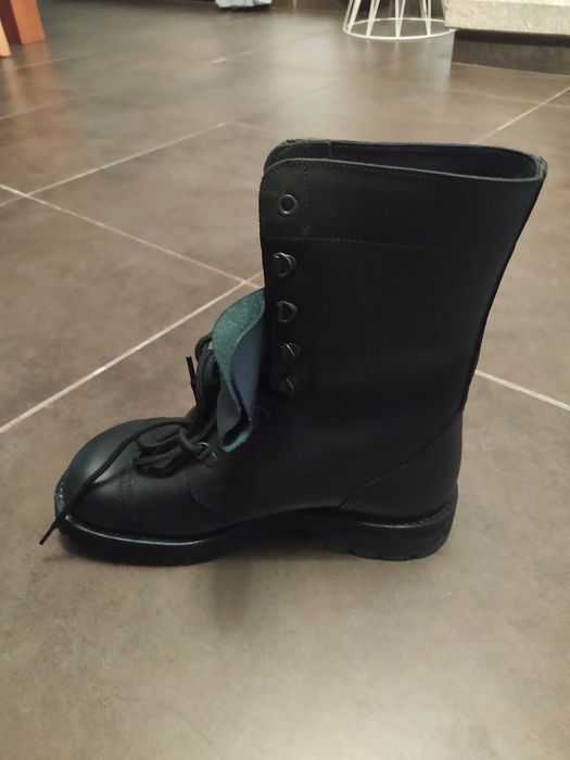 Botas militares tamanho 41 novas