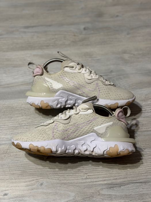 Жіночі кросівки Nike React Vision оригінал розмір 40