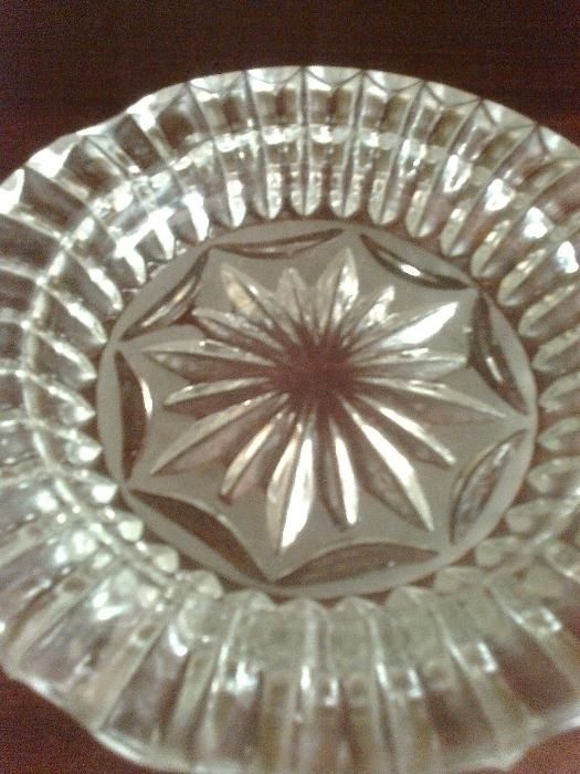 Kryształowa popielnica