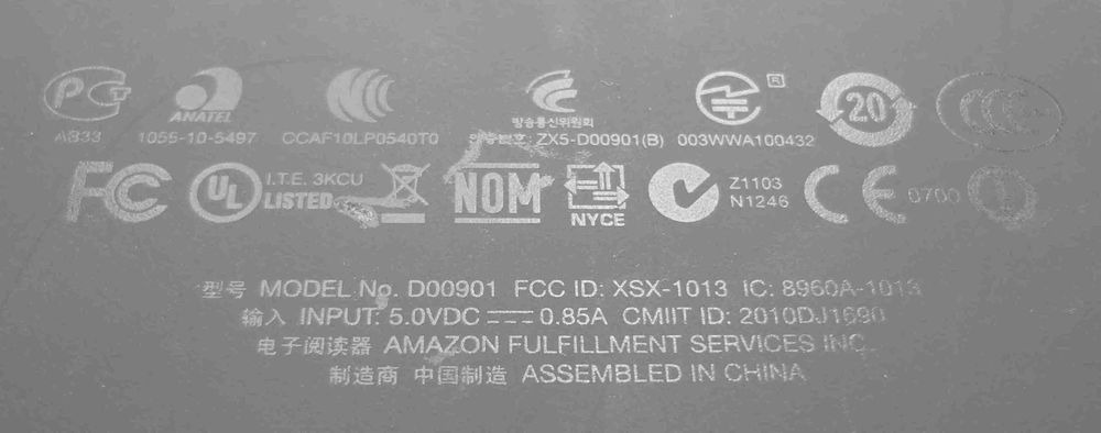 Электронная книга Amazon Kindle D00901 с чехлом