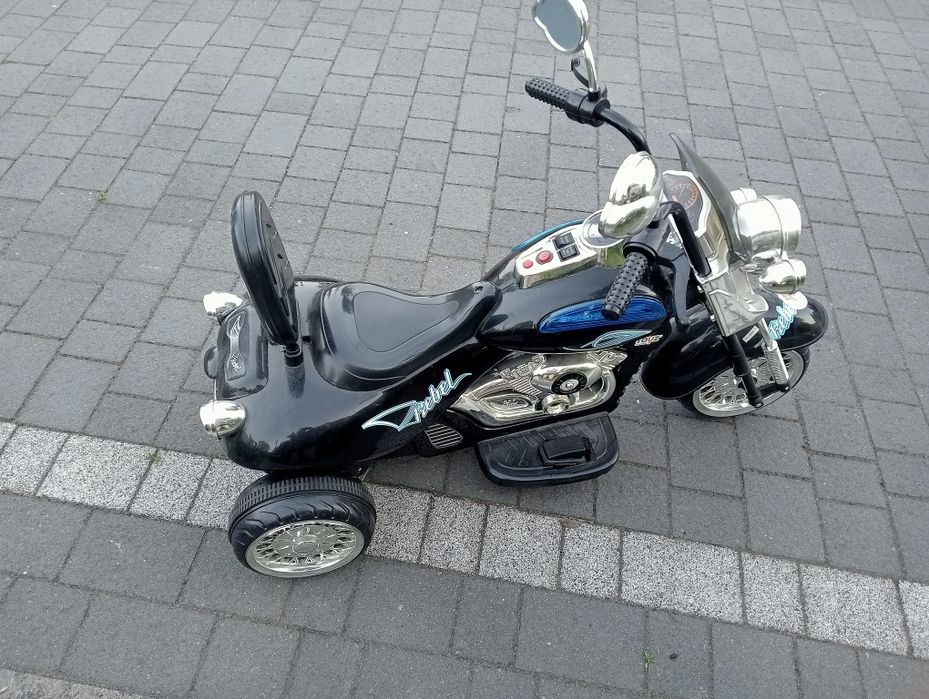Motorek Toyz Rebel