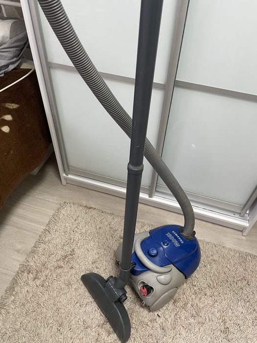 Продам пилосос бу робосий, комплект.