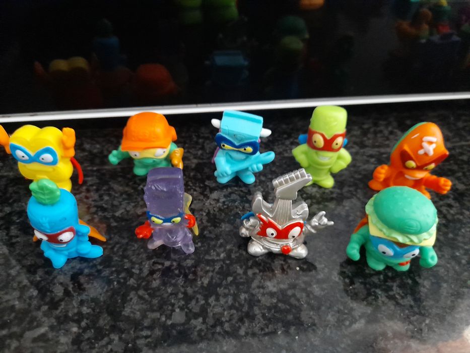 SuperZings - Figures, Hideouts, and Vehicles64552200215297121