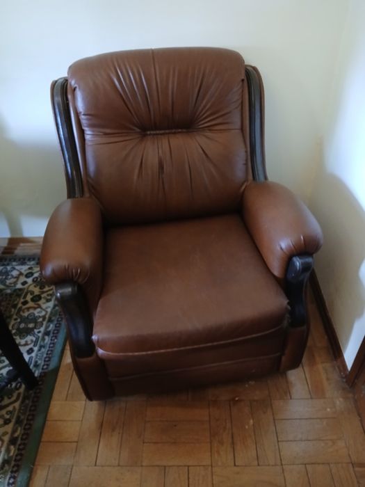 Sofa cama 3 lugares +2 individuais  em napa castanho