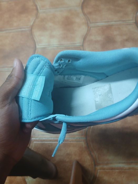 Tenis usado 5 vezes mas em bom estado