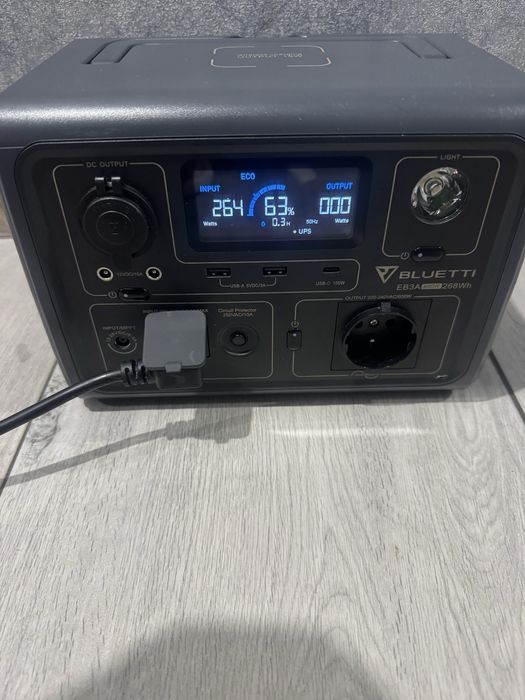 Зарядна станція Bluetti EB3A