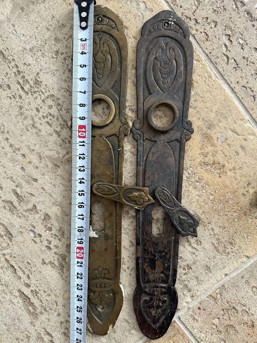 Piękna mosiężna klamka .