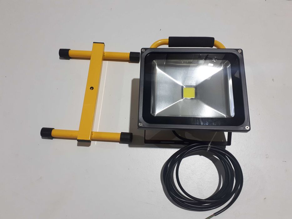 projector  ip65\ 3000 horas hg o.0m