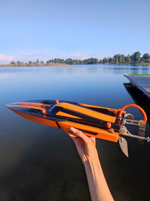 Радіокерований гоночний катер ручної роботи. Lipo 3s, ELRS 2.4. RC човен на радіокерувані
