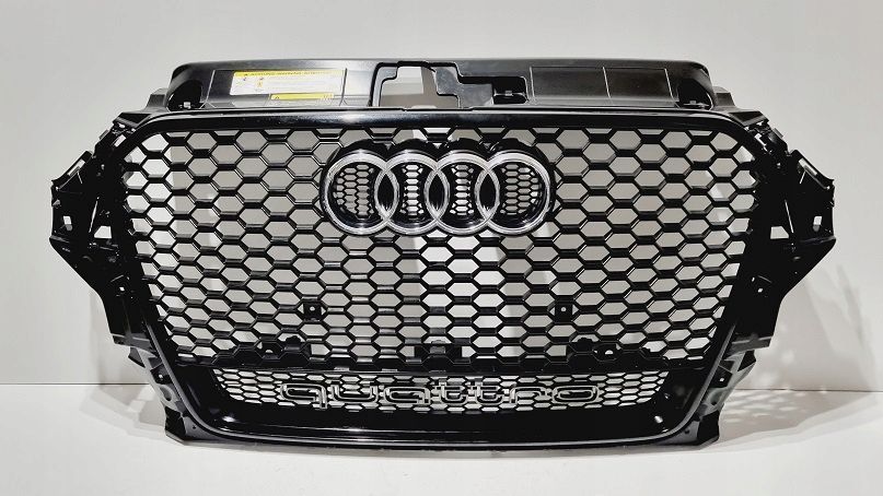 GRILL ATRAPA AUDI RS3 LIFT 8V4853653 QUATTRO