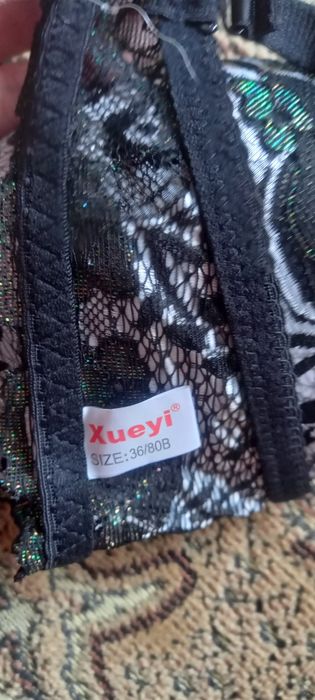 Ажурные лифчик, бюстгальтер