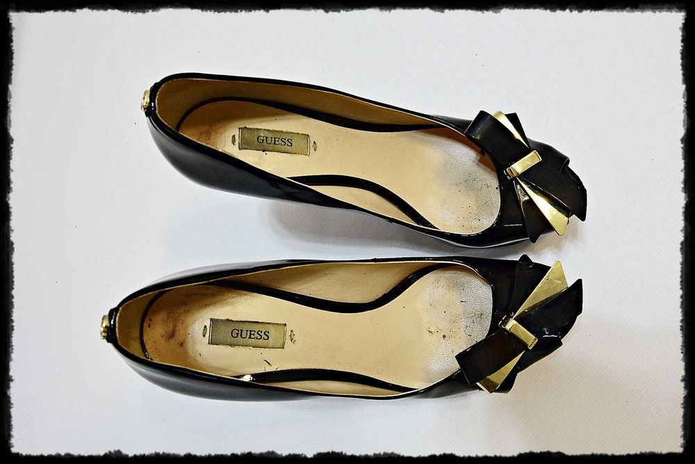 GUESS, śliczne, czarne, lakierowane platformy, szpilka 14 cm, rozmiar 40