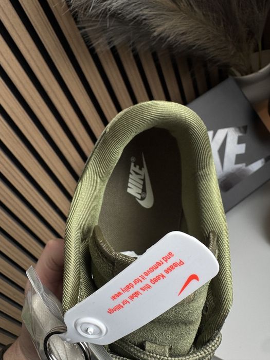 Nike SB Dunk Low x Supreme Khaki