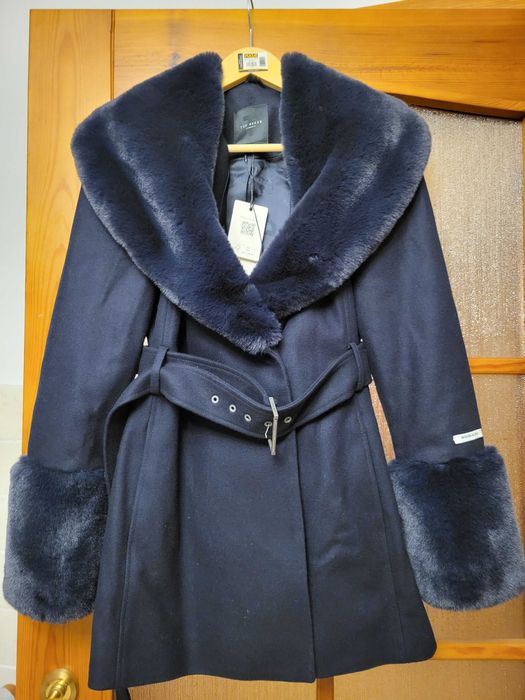 Płaszcz granatowy z kołnierzem i mankietami Ted Baker