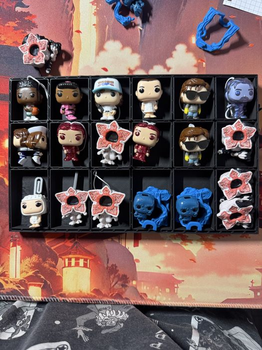 Кіндер дивні дива, фігурки, Киндер очень странные дела, осд фигурки