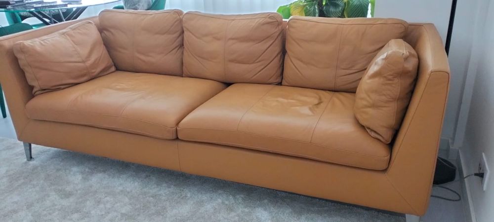 Sofá Stockholm Ikea muito bom estado, pele camel