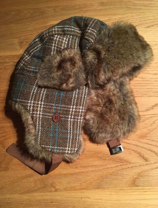 Czapka uszatka zapiecia